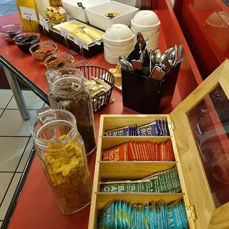 فندق Hotelf1 Saint-die