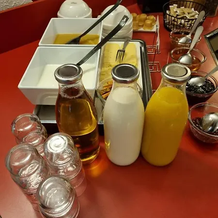 Hotelf1 Saint-die فندق *