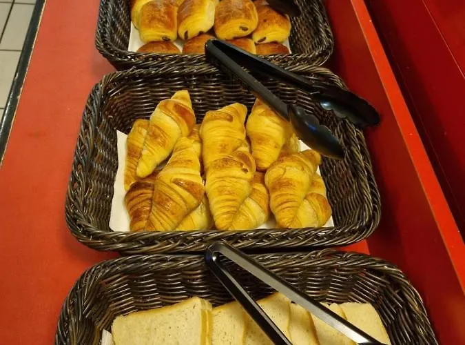 Hotelf1 Saint-die * Saint-Die-des-Vosges